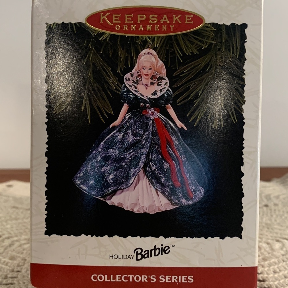Vintage 1995 3rd in Series Holiday Barbie Mattel Hallmark Keepsake Collectible - Picture 2 of 13